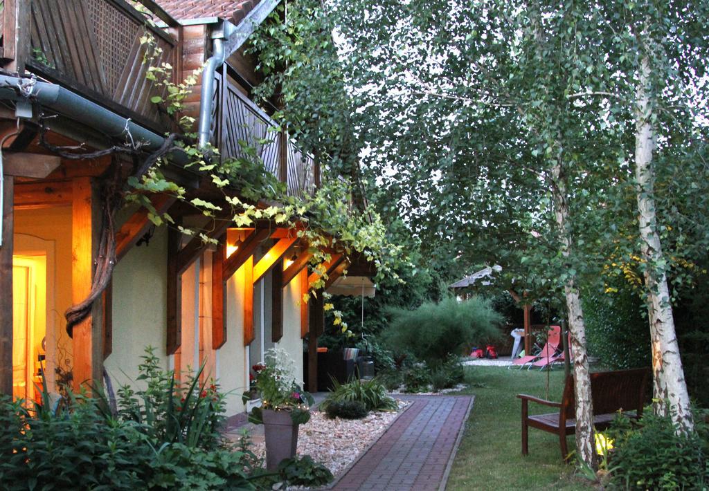 Koszeghegyalja Vendeghaz Hotel Horvatzsidany Exterior photo